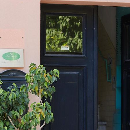 Appartamento Rosso Buoni E Cattivi Cagliari Bilik gambar
